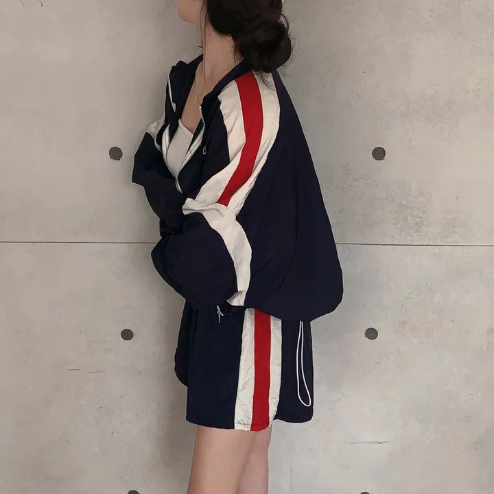 [✨2천장돌파✨]최애핏, 바스락 오버핏 바람막이 배색 집업 반바지 트레이닝 투피스 세트 상세 이미지 17