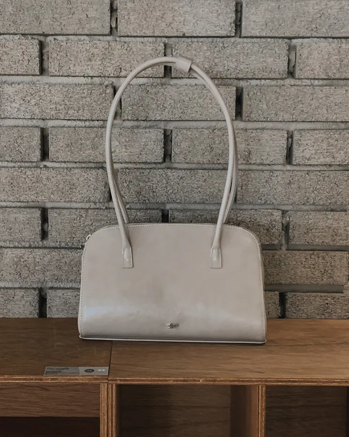 [🤎트렌디/숄더백] #LENTO. Baguette Tote Bag - 4 color (SLOWMADE/자체제작/알찬수납력/데일리/바게트백/레더백/이너포켓) 상세 이미지 6