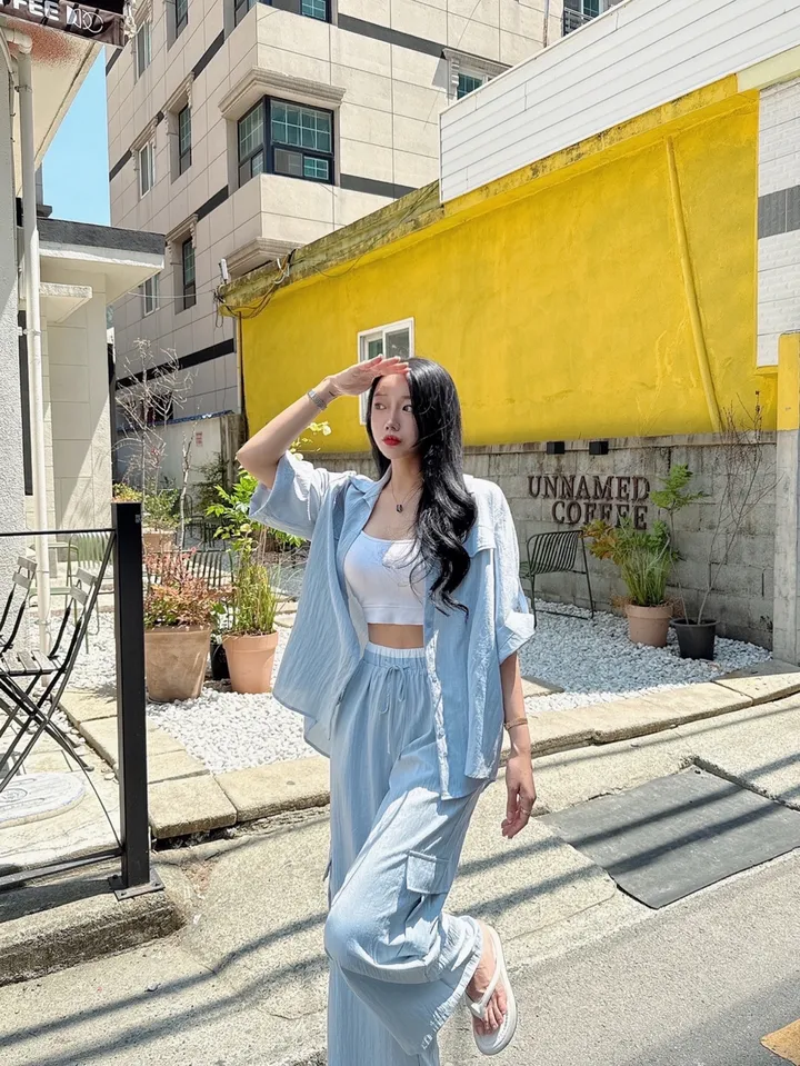 [살안타템/체형커버SET] 바스락 아노락 링클 플리츠 롤업 반팔 뒷트임 단추 루즈핏 셔츠 남방 + 하이 더블 배색 밴딩 포켓 카고 롱 와이드팬츠 쿨링 투피스 셋업 (4COLOR) 상세 이미지 9