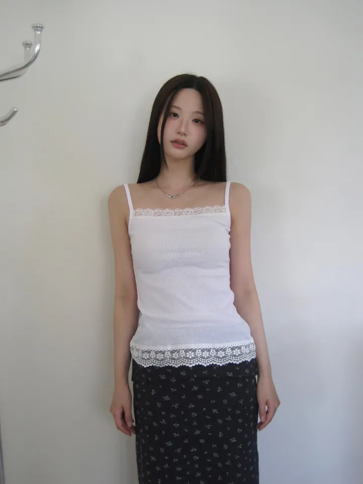 민소매 모델 착용 이미지-S1L57