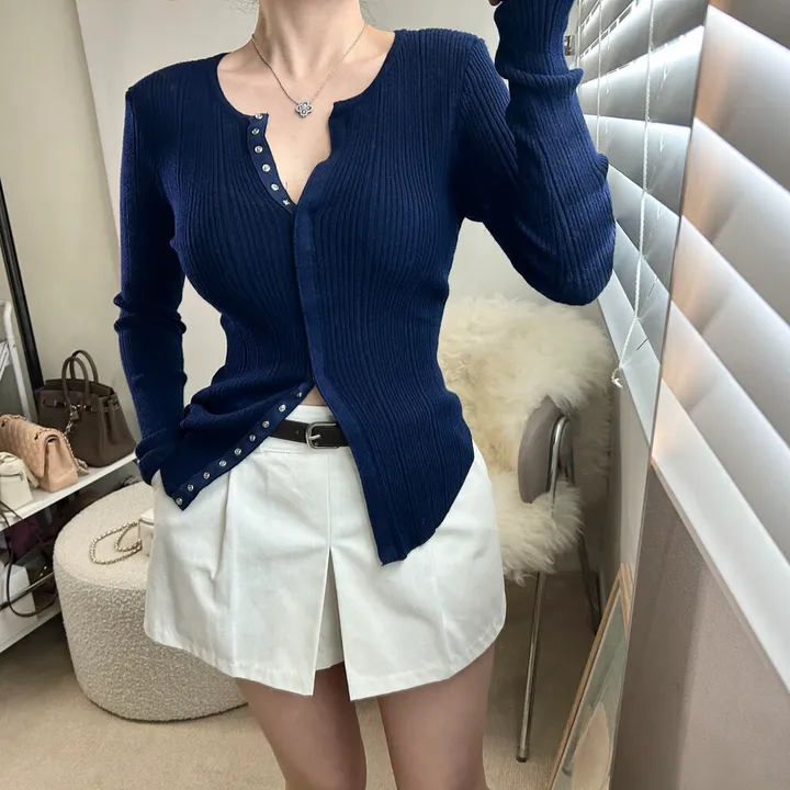 (강추)쫀쫀 슬림 골지 똑딱이 가디건 -3color / 3부팬츠 반바지 치마바지 데님 청바지 원피스 후드 맨투맨 상세 이미지 24