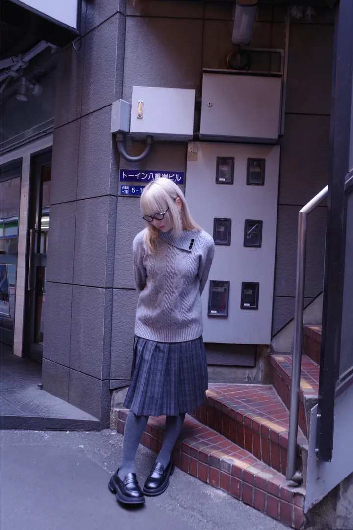 드레스 모델 착용 이미지-S1L5
