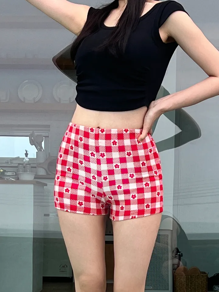 반바지 모델 착용 이미지-S1L35