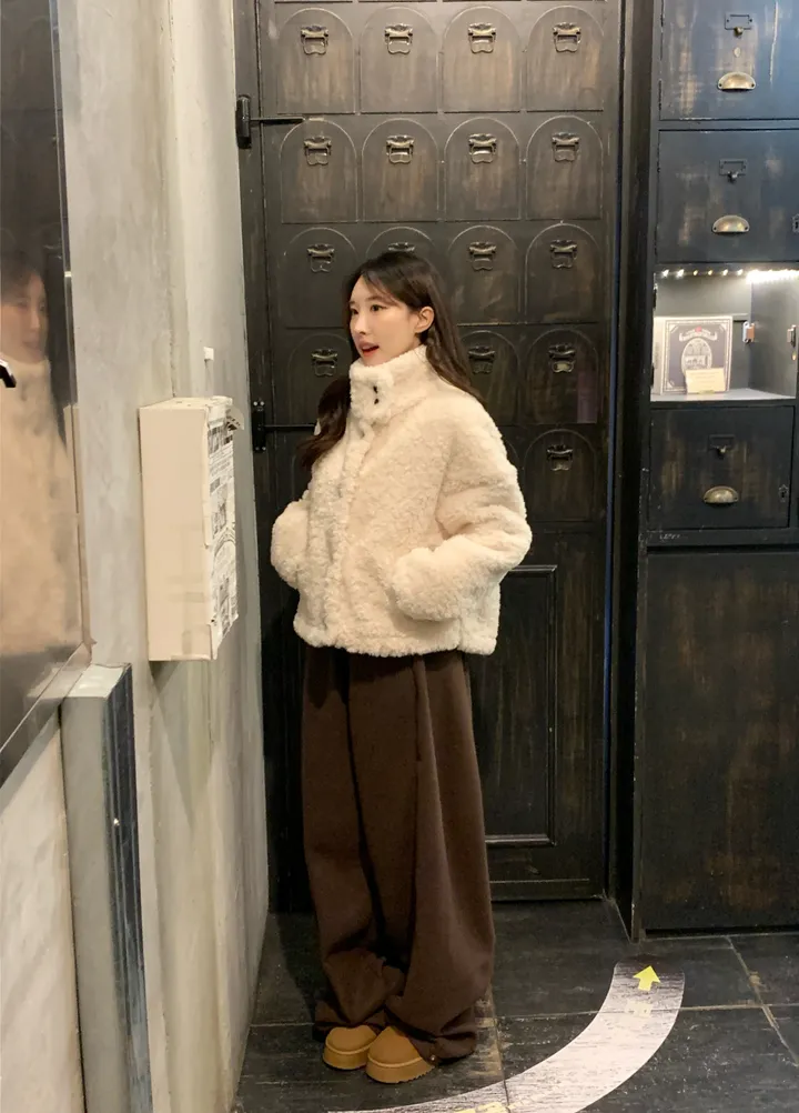 [최저가!/에이블리인기템*.*] 하이넥 터틀 뽀글이 퍼 자켓 겨울자켓 아우터 덤블 숏자켓 숏코트 플리스자켓 상세 이미지 15