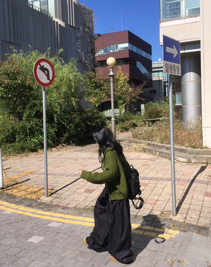 [소장추천!!/핏,퀄보장❤] 따뜻 꽈배기 니트 투웨이 하이넥 카라 루즈 세미 크롭 집업 상세 이미지 22