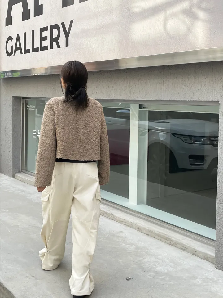 [2-3주소요/주문폭주]잇츠 라운드넥 크롭 부클 울 자켓 - 2 color 상세 이미지 24