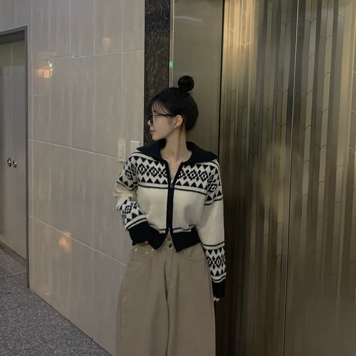 [노르딕🩶] 자가드 투웨이 배색 카라 니트집업 크롭가디건 상세 이미지 4