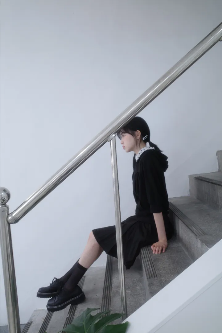 신발 모델 착용 이미지-S1L18