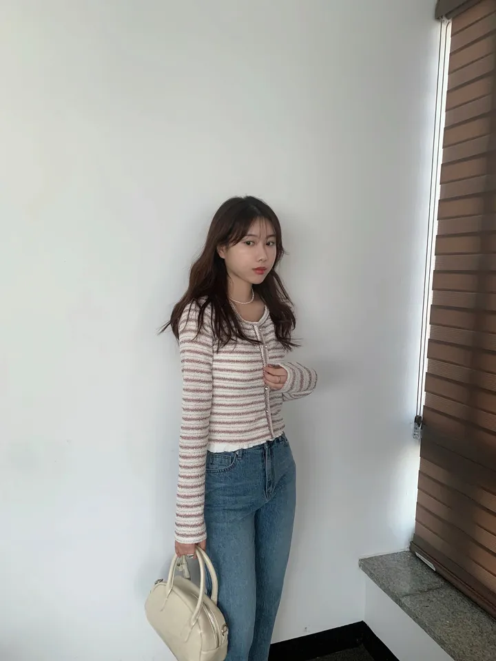 포스터 션 가디건 poster 2col 스트라이프 니트 은장 버튼 단가라 25SS 여리핏 상세 이미지 5