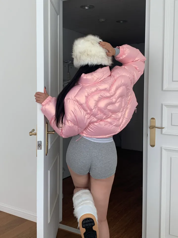 💗🤍전컬러당일발송🤍💗 크롭패딩 겨울신상 글로시패딩 유광패딩 숏패딩 스트링패딩 투웨이패딩 발레코어룩 y2k 크롭 숏 패딩 점퍼 상세 이미지 14