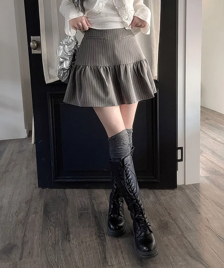 [발레코어💗몸매보정✨] 헤나 레이어드 슬림핏 크롭 유넥 트임 리본 스트랩 원버튼 레이스 가디건 겨울 봄 / 가디건 니트가디건 긴팔티셔츠 레이어드 슬림핏 기본티 이너티 뮤잉 상세 이미지 9
