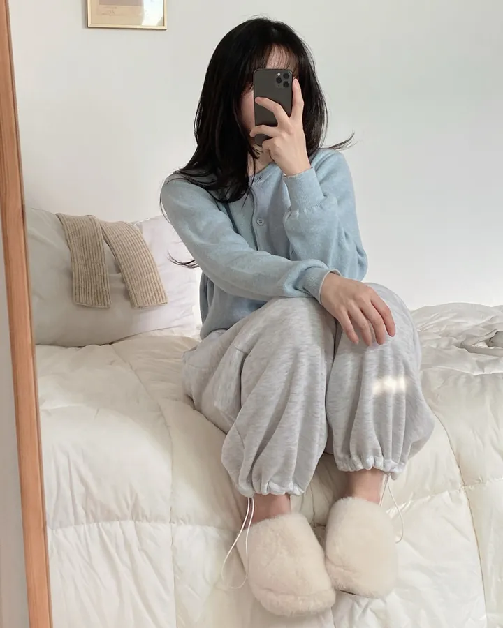 [데일리/인생핏] 라운드 무지 기본 긴팔 니트 가디건 상세 이미지 30