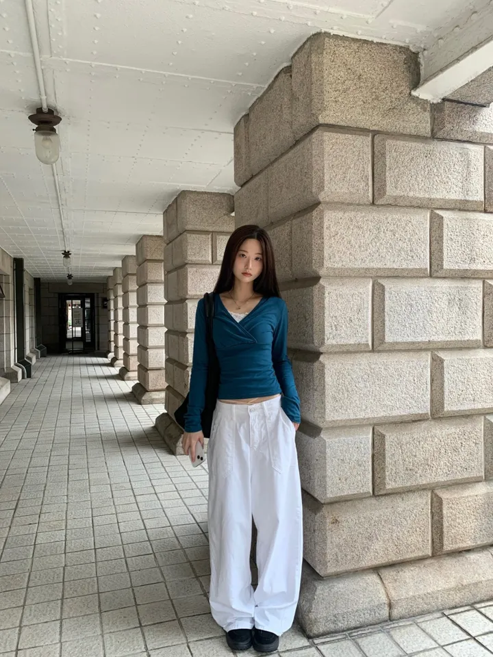 긴팔 티셔츠 모델 착용 이미지-S1L23