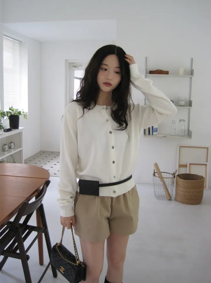 반바지 모델 착용 이미지-S1L49