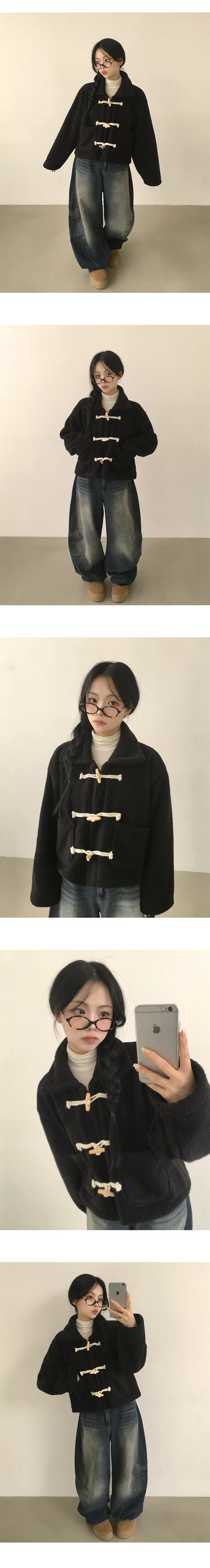 [뽀글이소재🐻/귀여움가득] 떡볶이 단추 포인트! 도톰 양털 뽀글이 떡볶이 단추 포켓 카라 숏자켓 (4color) 상세 이미지 5