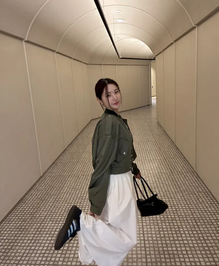[간절기]  아방 박시 크롭 항공 점퍼 상세 이미지 14