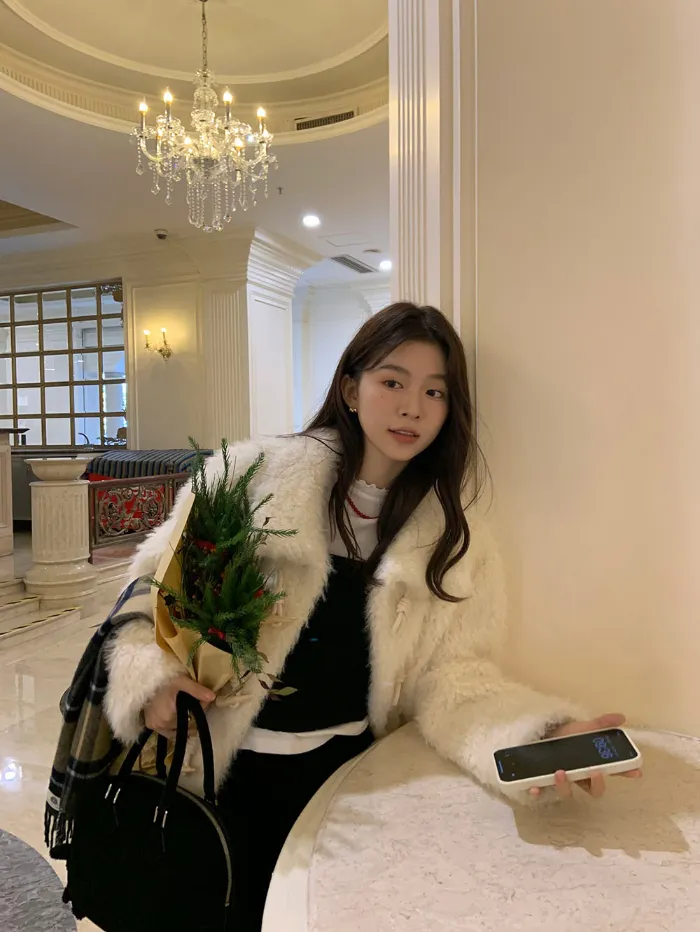 🩷당일출고🩷디로비❤️카라 떡볶이 단추 페이크 퍼 자켓 1color 상세 이미지 45