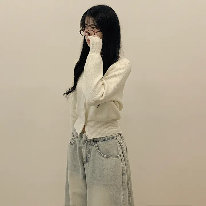 [허리잘록~뽀송따뜻💭] 부드러운 데일리 라운드 크롭 슬림 니트가디건 상세 이미지 6