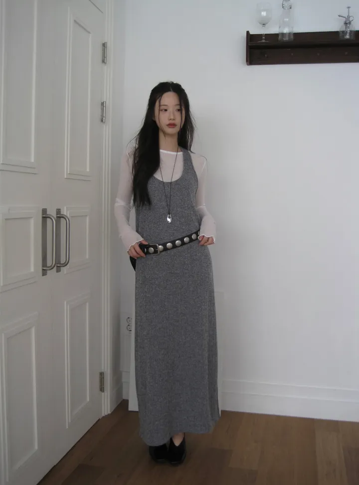 긴팔 티셔츠 모델 착용 이미지-S2L69