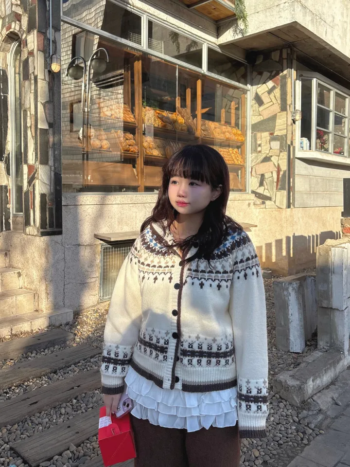[55-77] 포근 도톰 루즈핏 노르딕 후드 가디건 상세 이미지 14