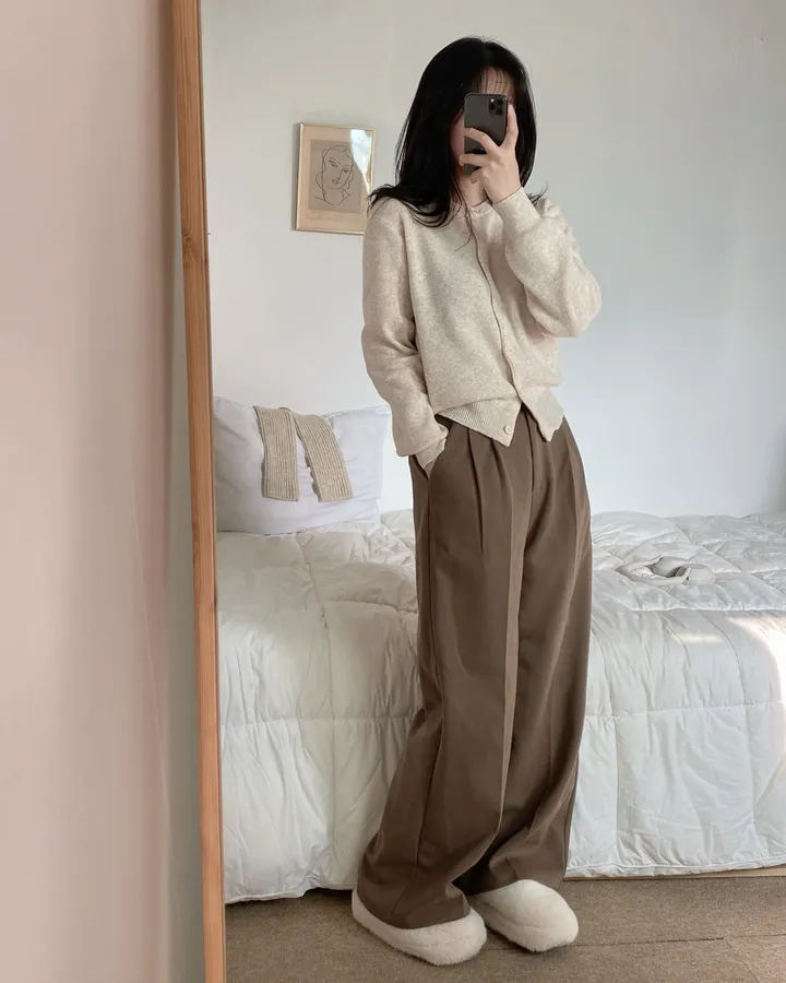 [데일리/인생핏] 라운드 무지 기본 긴팔 니트 가디건 상세 이미지 52