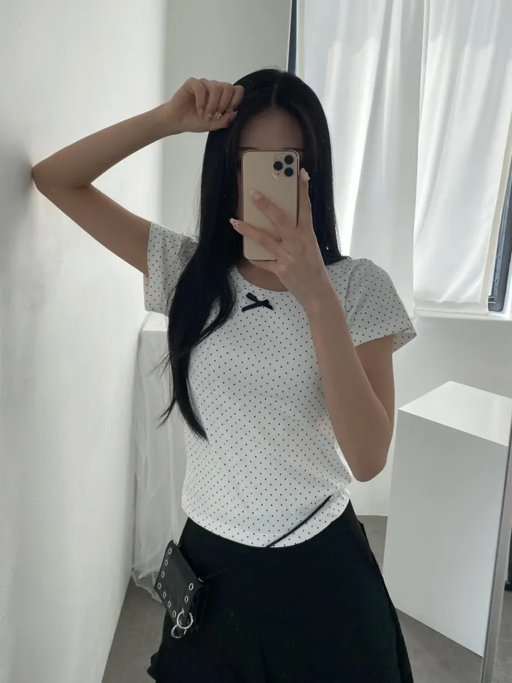 반팔 티셔츠 모델 착용 이미지-S2L21
