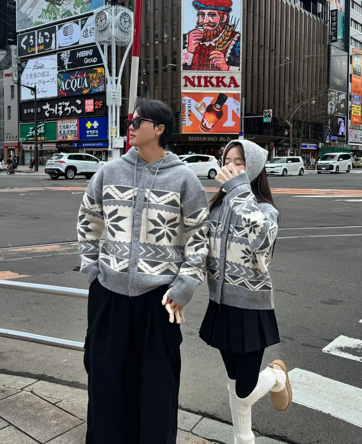 ✨MADE/당일출고✨[크롭or남녀공용] 도톰고퀄 2사이즈 노르딕 후드 캐시 울 가디건 여자 크롭 남녀공용 자체제작 커플룩 시밀러룩 겨울 연말 크리스마스 겨울니트 커플니트 고퀄리티 상세 이미지 7