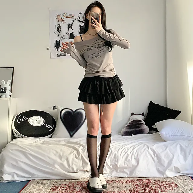 [날씬여리/3col] 해프닝 원숄더 레터링 시스루 긴팔 티셔츠 / 빈티지레터링 / 프린팅티셔츠 / 언발넥 / 오프숄더 / y2k / 트렌디 / 힙무드 / 군살커버 / 여리글램 상세 이미지 24