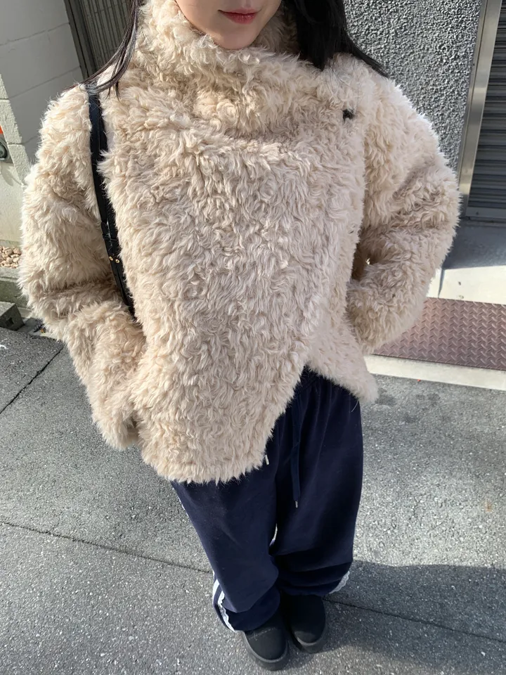 럼블 양털 무스탕 뽀글이 터틀넥 퍼 자켓 상세 이미지 11