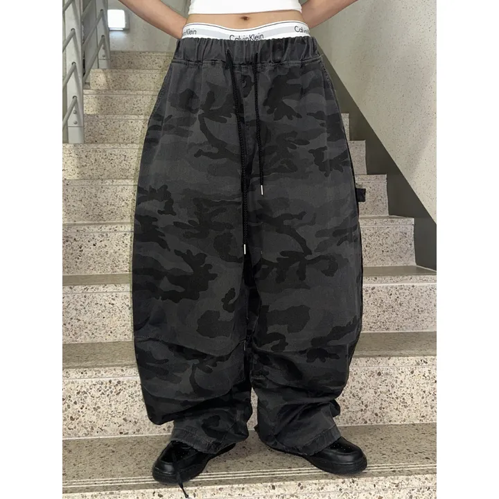 [UNISEX/소장추천!]밀리터리 카모 카펜더 스트랩 포인트 핀턱 와이드 벌룬 팬츠(2color/3-5일 여유주문) 상세 이미지 33