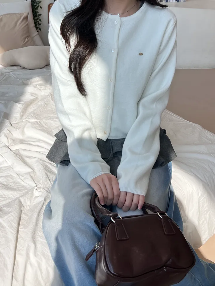 [당일출고🚀/문의폭주] 브이넥 꾸안꾸 여리핏 심볼 레이어드 베이직 봄 여름 가을 아우터 긴팔 니트 가디건 상세 이미지 31
