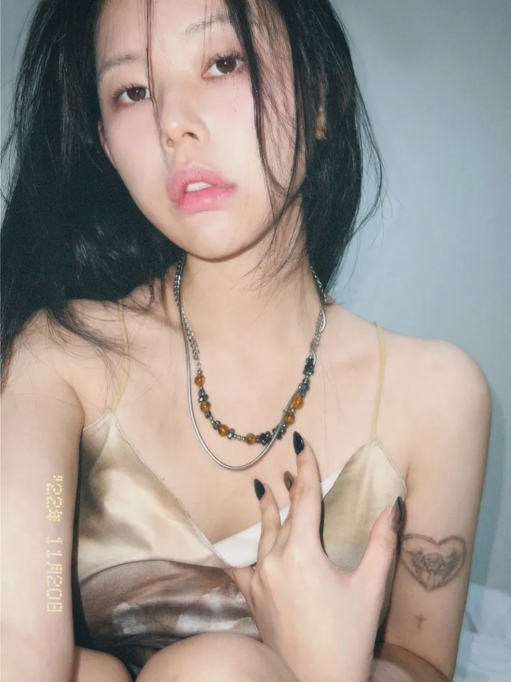 악세사리 모델 착용 이미지-S1L83