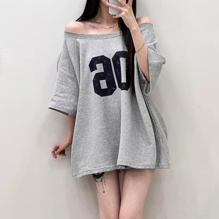 [왕루즈핏/핏대박템] 넘버식스 오버핏 입술넥 언발 오프숄더 반팔 박시 티셔츠+밴딩 하이웨스트 3부 숏팬츠 반바지 트레이닝 세트 투피스 셋업 4color 상세 이미지 11