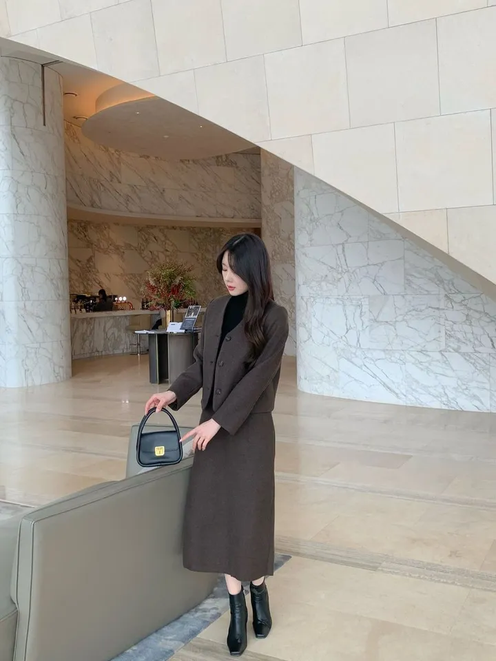 [겨울신상✨] 슈슈 노카라자켓 / 겨울자켓 가을자켓 기모자켓 울자켓 모직자켓 울코트 모직코트 숏코트 숏자켓 트위드자켓 하객룩 겨울코트 핸드메이드 코트 떡볶이코트 후드코트 레이어드 자켓 기모 코듀로이 스웨이드 무스탕 퍼자켓 하프코트 케이프코트 망토 겨울옷 상세 이미지 36